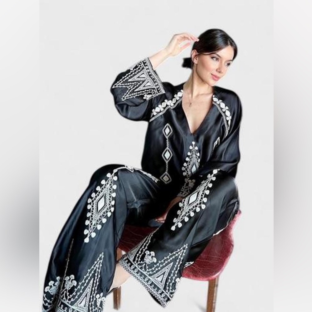 Zara Black Embroidered Wide-Leg Pants